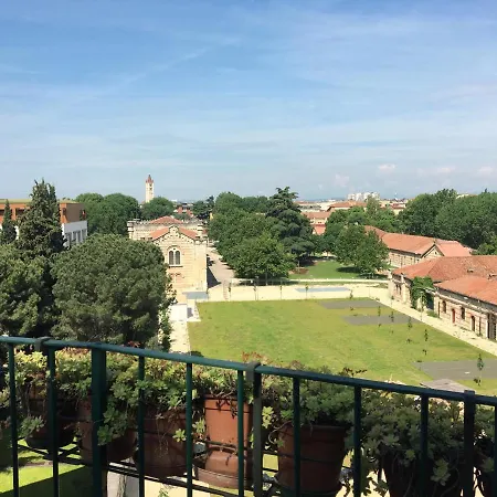 Adige Penthouse Ξενοδοχείο με διαμερίσματα Βερόνα